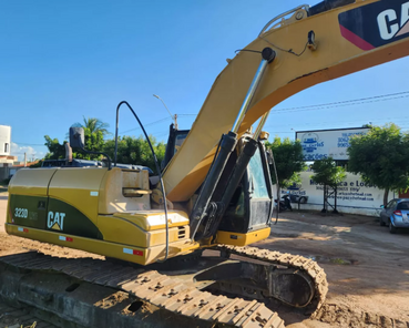 Sotreq seminovos CATERPILLAR         323DL