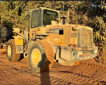 Sotreq seminovos KOMATSU         WA320
