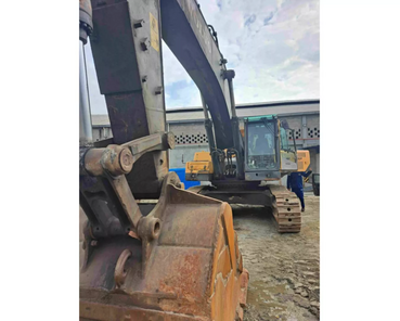 Sotreq seminovos VOLVO         EC480